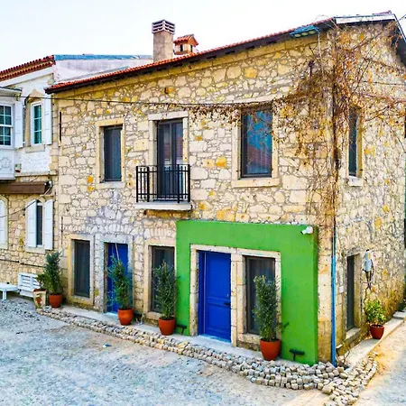 Ramiz Alacati Готель