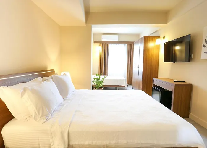 Ramiz Alacati Готель Чешме