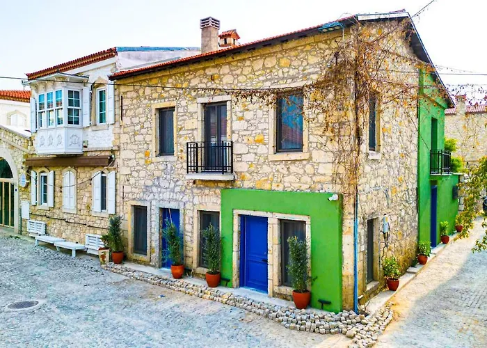 Ramiz Alacati Готель